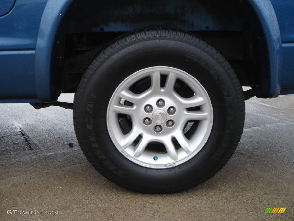 2003 Dakota SXT Club Cab - Atlantic Blue Pearlcoat / Dark Slate Gray photo #24