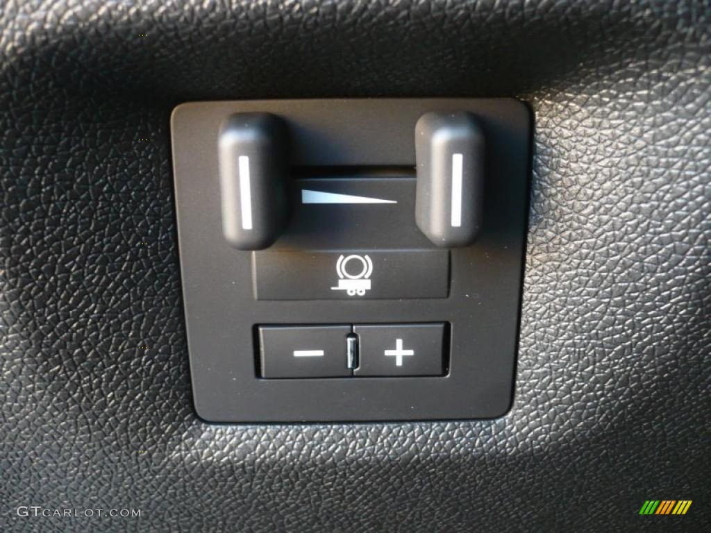 2011 GMC Sierra 2500HD SLT Crew Cab 4x4 Controls Photo #46600787