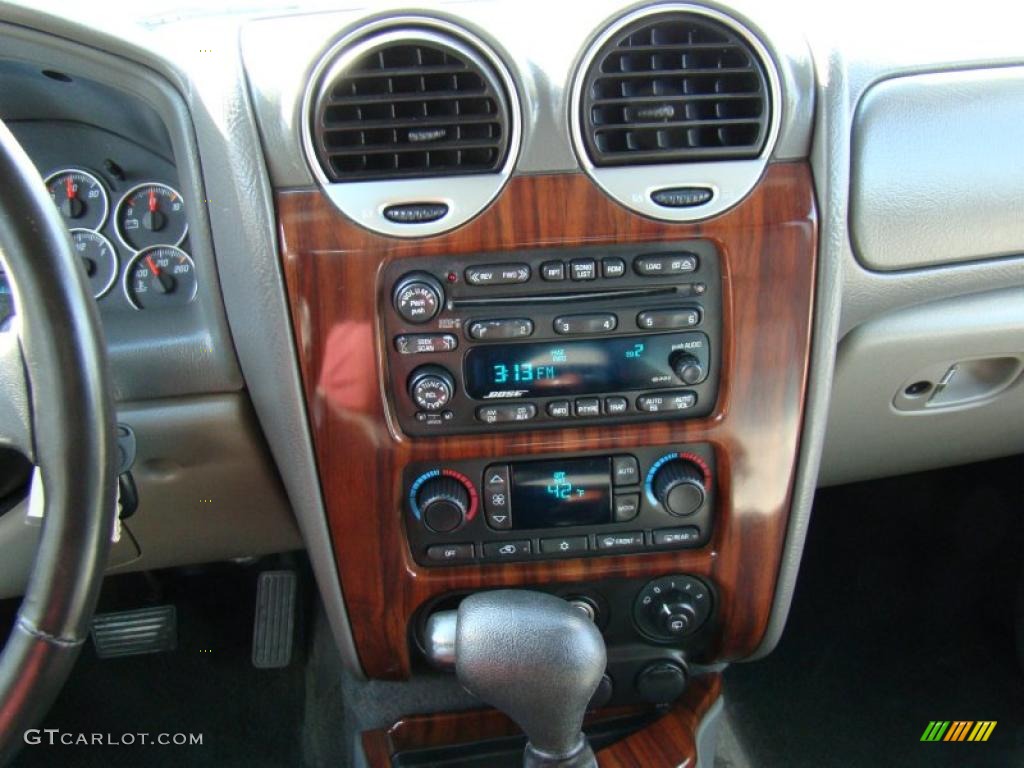2003 GMC Envoy XL SLT Controls Photo #46603393