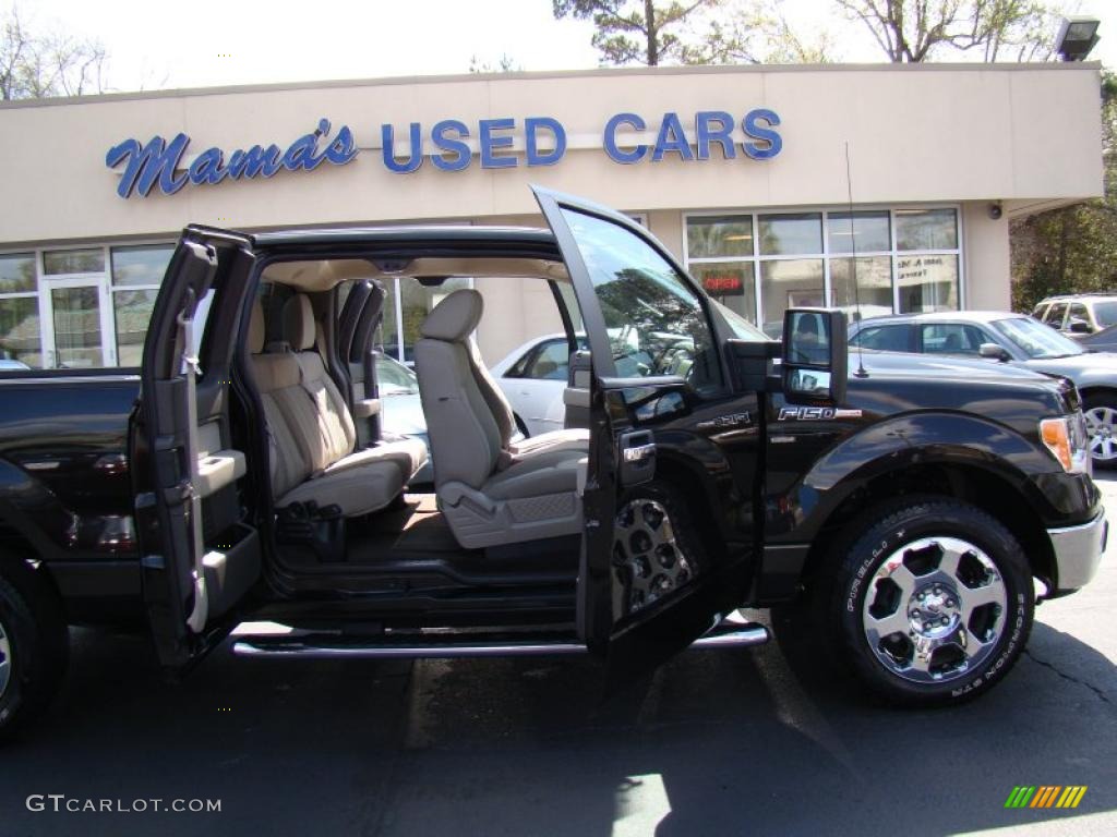 2010 F150 XLT SuperCab - Tuxedo Black / Medium Stone photo #16