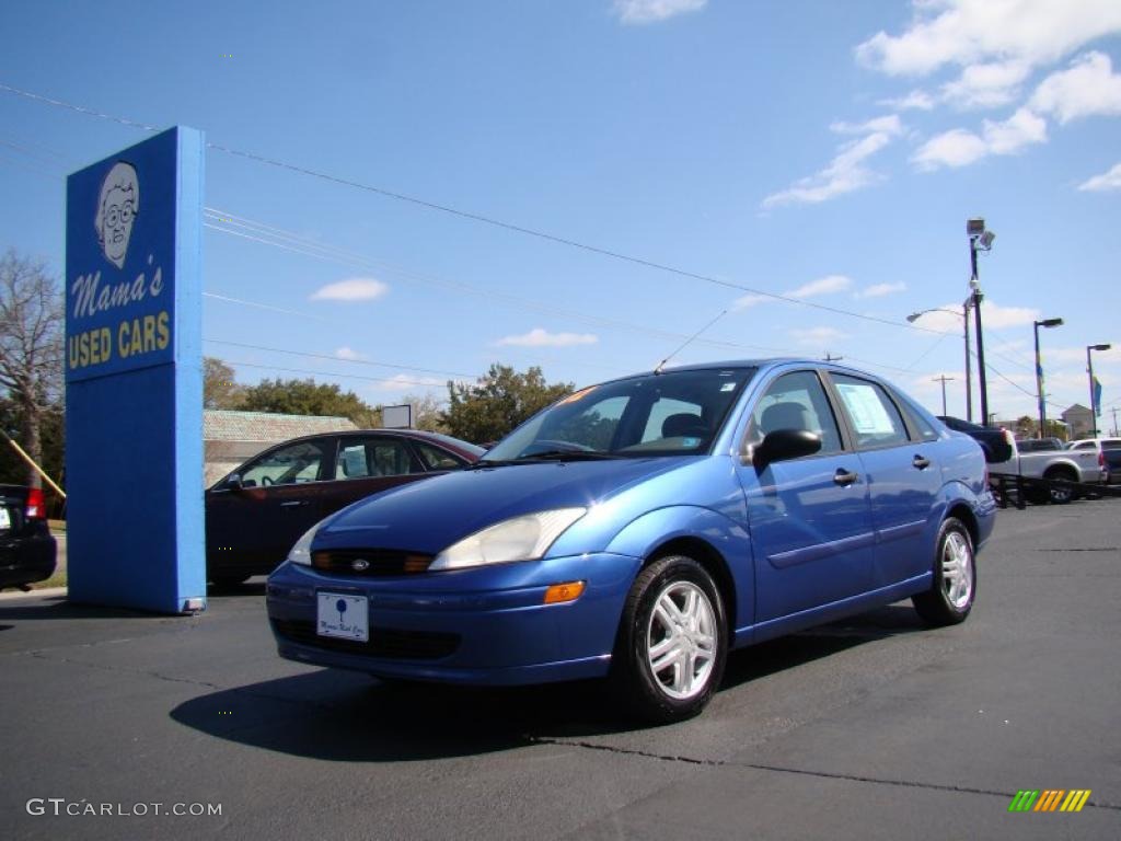 2002 Focus SE Sedan - Malibu Blue Metallic / Medium Graphite photo #4
