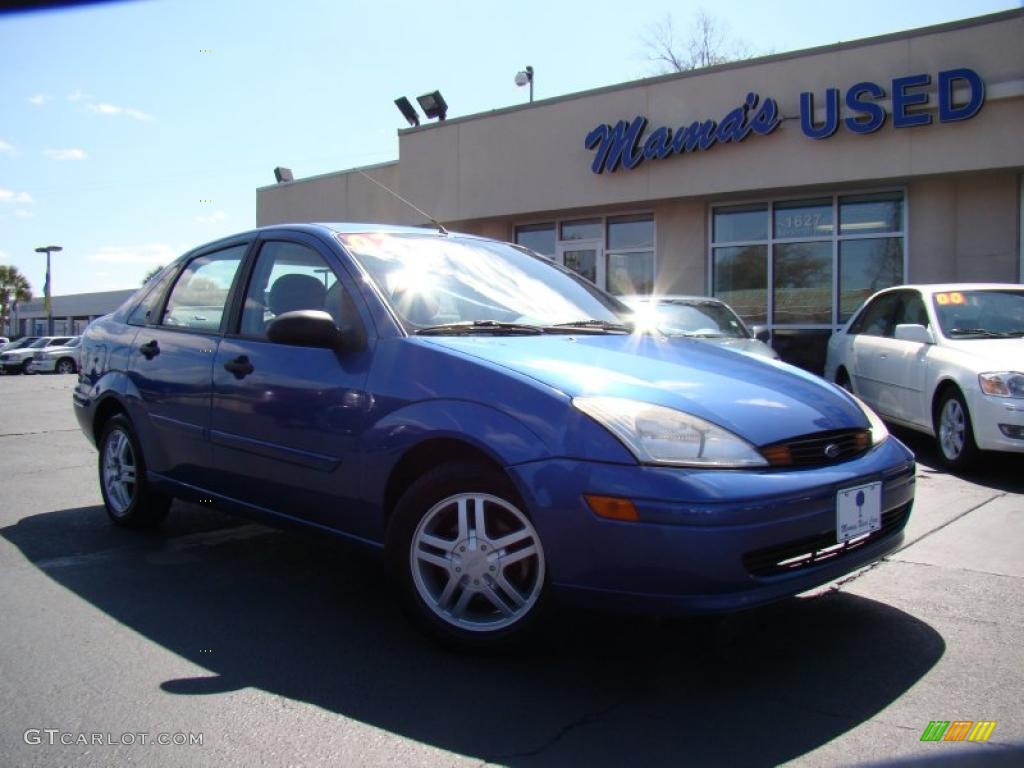 2002 Focus SE Sedan - Malibu Blue Metallic / Medium Graphite photo #29