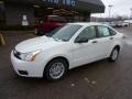 White Suede - Focus SE Sedan Photo No. 8
