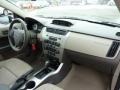 White Suede - Focus SE Sedan Photo No. 16