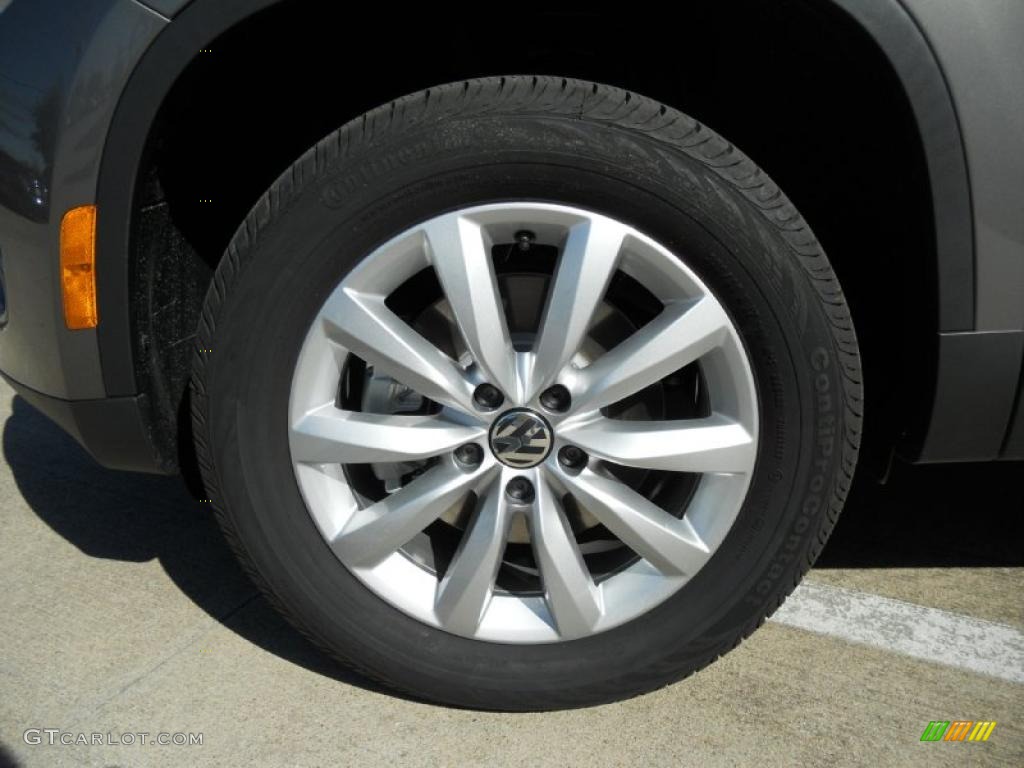 2011 Volkswagen Tiguan SE Wheel Photo #46607458
