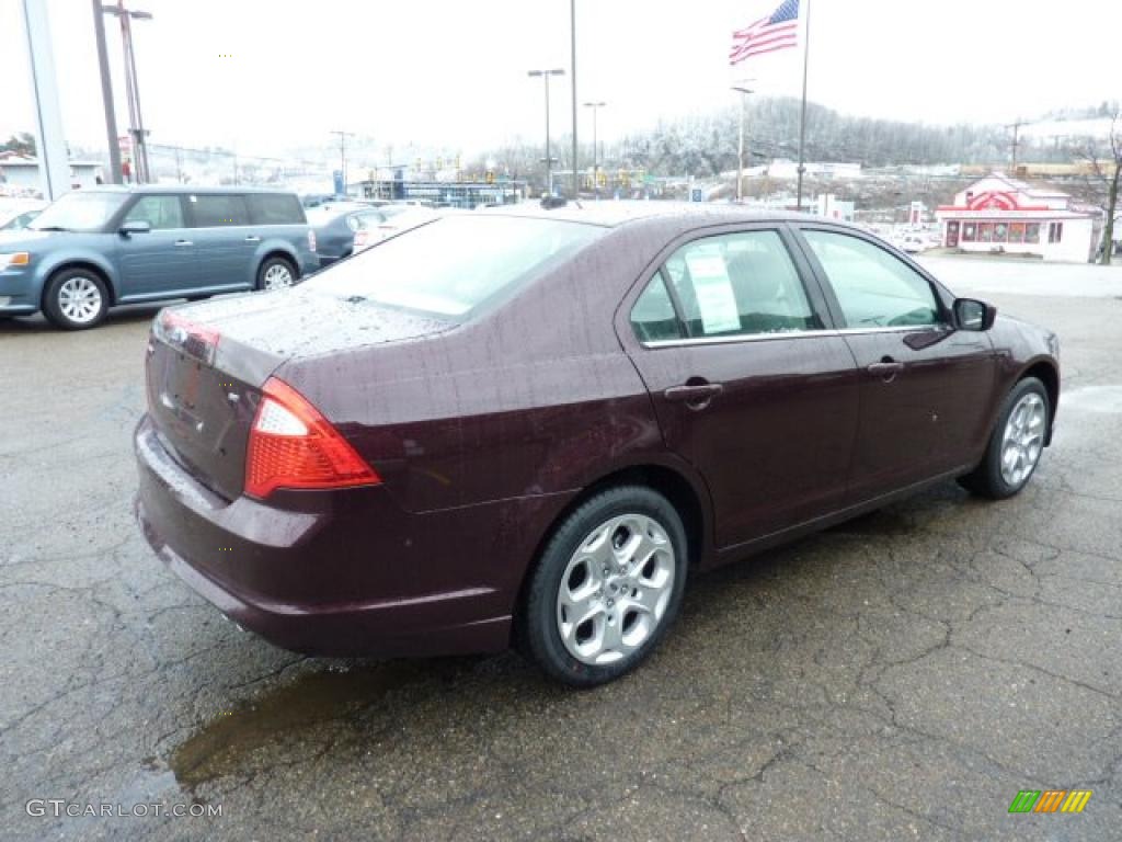 2011 Fusion SE - Bordeaux Reserve Metallic / Medium Light Stone photo #4