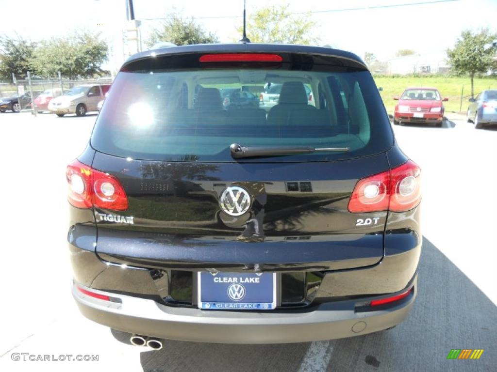 2011 Tiguan SE - Deep Black Metallic / Sandstone photo #6