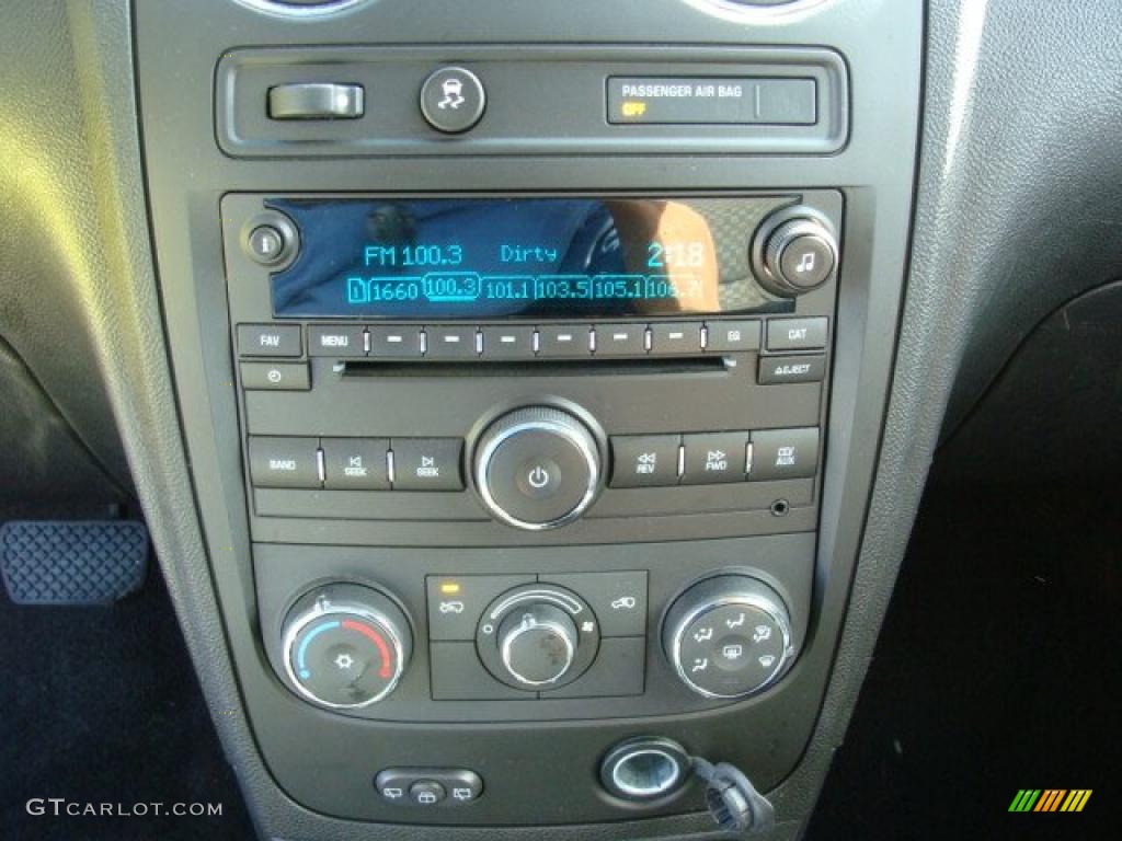 2009 Chevrolet HHR LS Panel Controls Photos
