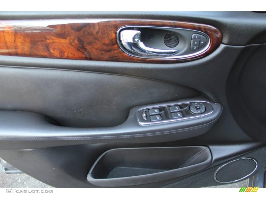 2008 Jaguar XJ XJ8 Charcoal Door Panel Photo #46614103