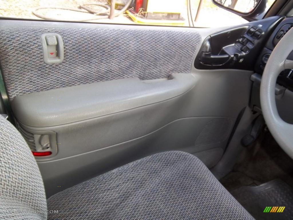 1997 Grand Voyager SE - Forest Green Pearl / Gray photo #18