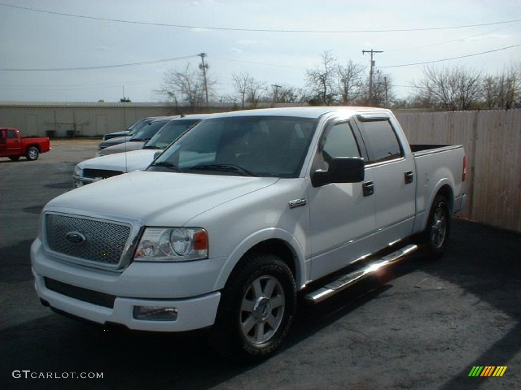 2004 F150 Lariat SuperCrew - Oxford White / Black photo #3