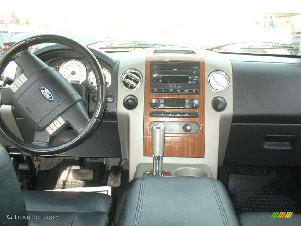 2004 F150 Lariat SuperCrew - Oxford White / Black photo #12