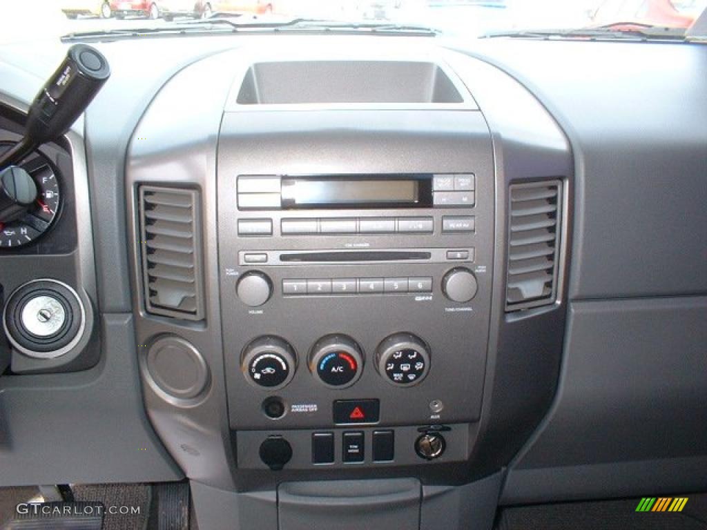 2005 Titan SE Crew Cab - Copper / Graphite/Titanium photo #13