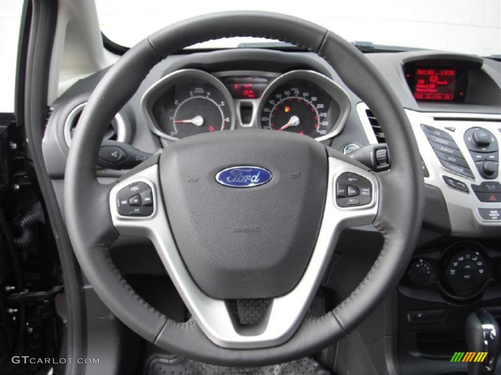 2011 Ford Fiesta SES Hatchback Charcoal Black Leather Steering Wheel Photo #46620556
