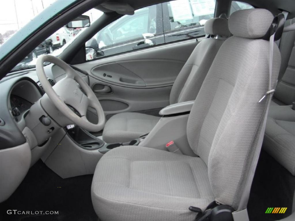 Medium Graphite Interior 2000 Ford Mustang V6 Coupe Photo #46621291
