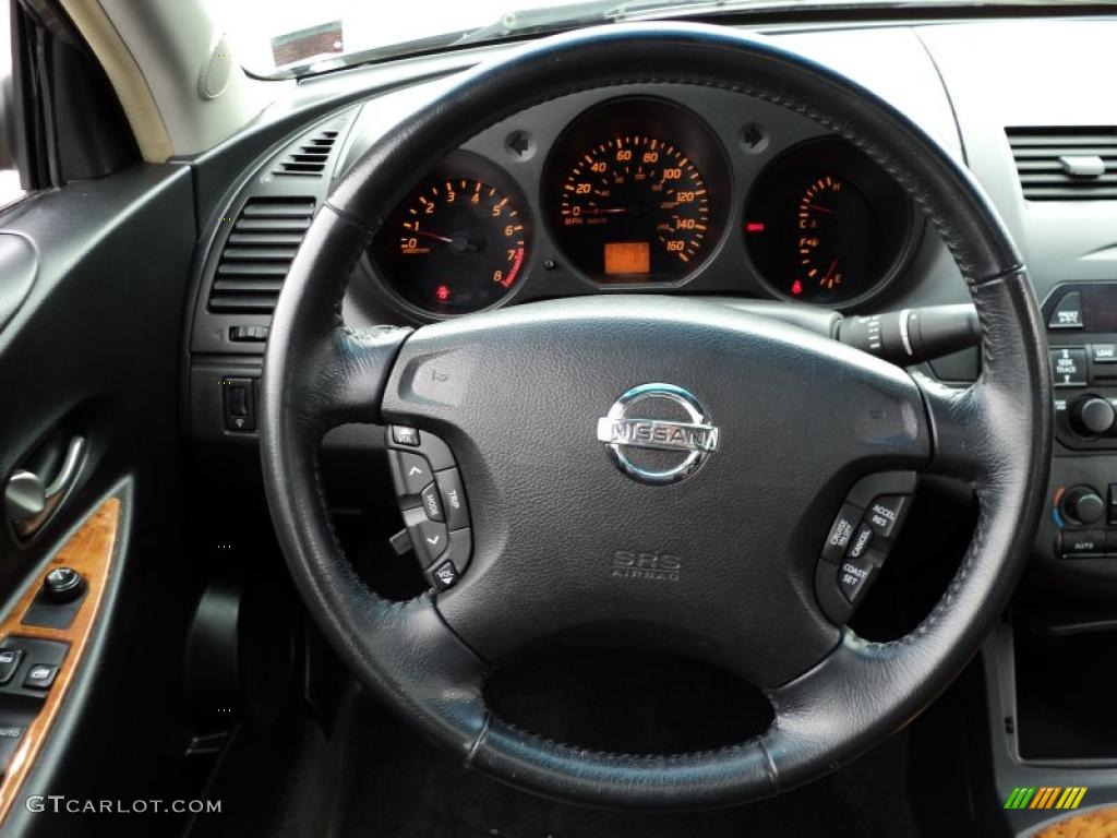 2002 Altima 3.5 SE - Velvet Beige / Charcoal Black photo #5