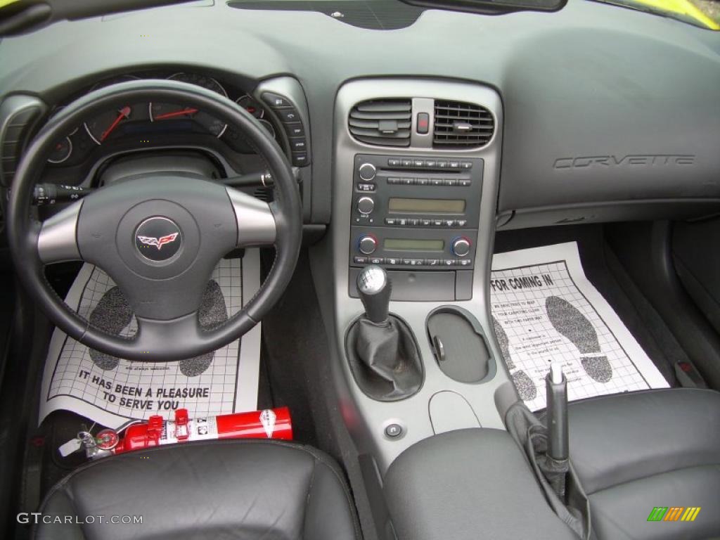 2007 Chevrolet Corvette Coupe Ebony Dashboard Photo #46621759