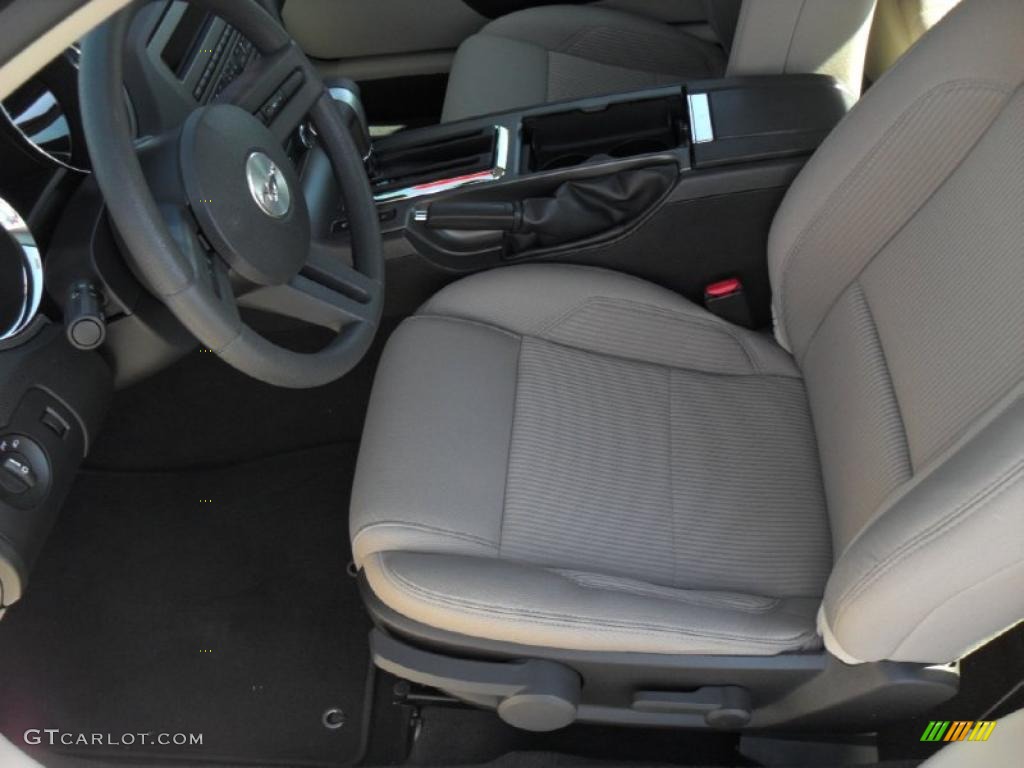 Stone Interior 2010 Ford Mustang V6 Coupe Photo #46624372