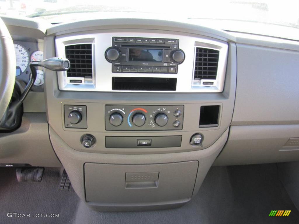 2008 Dodge Ram 1500 Big Horn Edition Quad Cab 4x4 Controls Photo #46625512