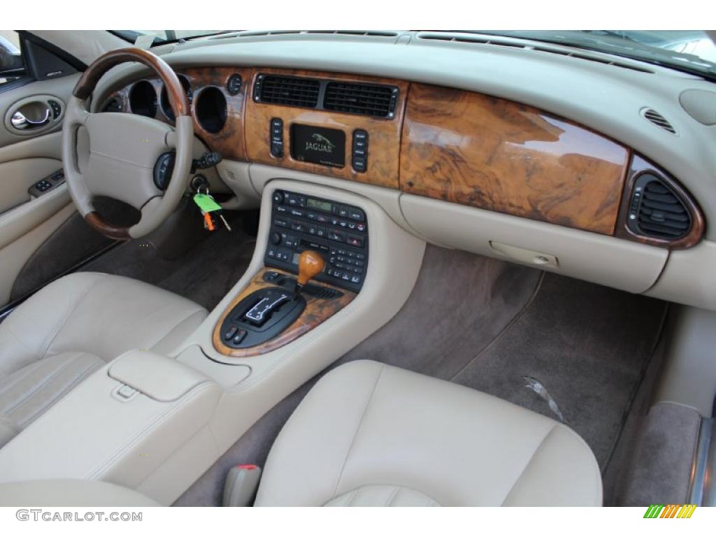 Oatmeal Interior 2002 Jaguar XK XK8 Convertible Photo #46627285