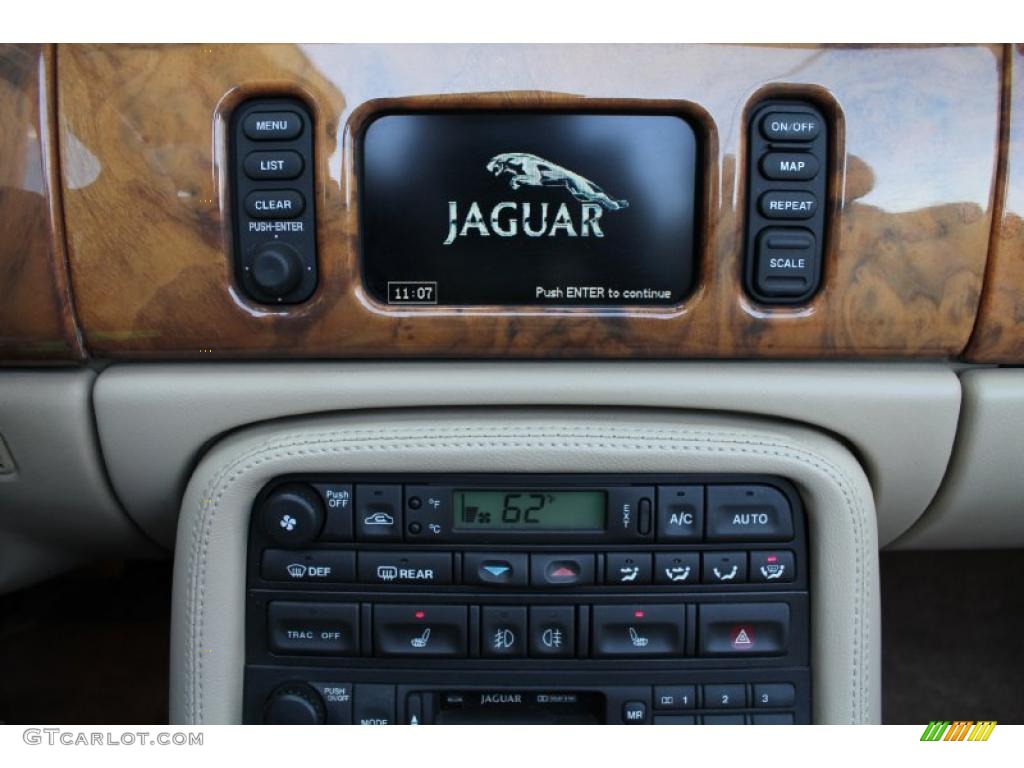 2002 Jaguar XK XK8 Convertible Controls Photo #46627291