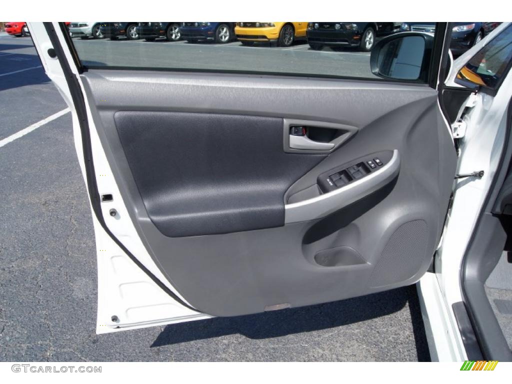 2010 Toyota Prius Hybrid III Misty Gray Door Panel Photo #46629499