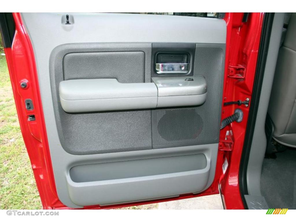 2004 F150 XLT SuperCrew 4x4 - Bright Red / Medium/Dark Flint photo #37