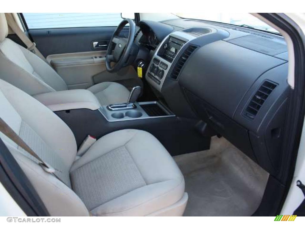 Medium Light Stone Interior 2008 Ford Edge SE Photo #46633931