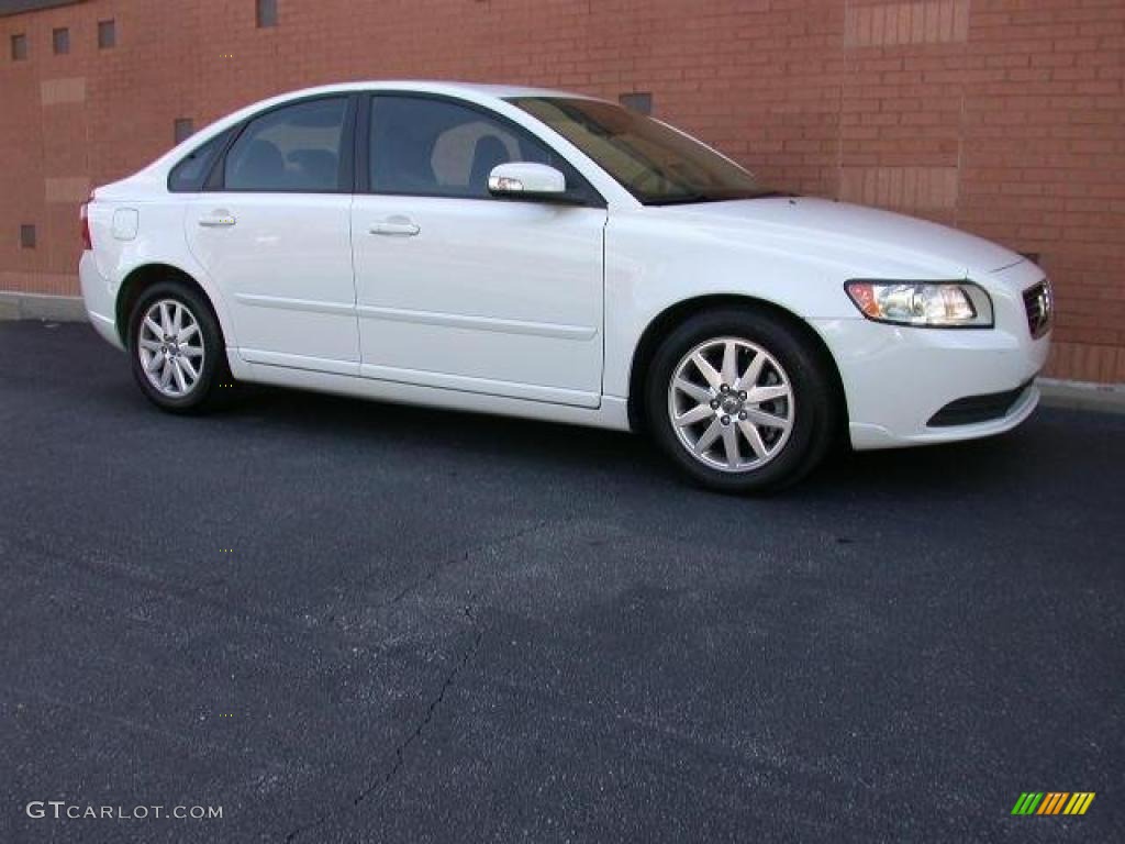 Ice White 2008 Volvo S40 2.4i Exterior Photo #46634339