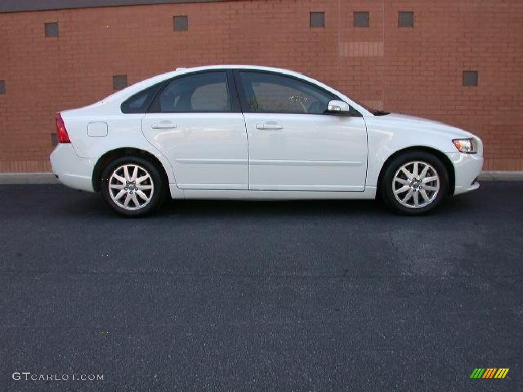 Ice White 2008 Volvo S40 2.4i Exterior Photo #46634390