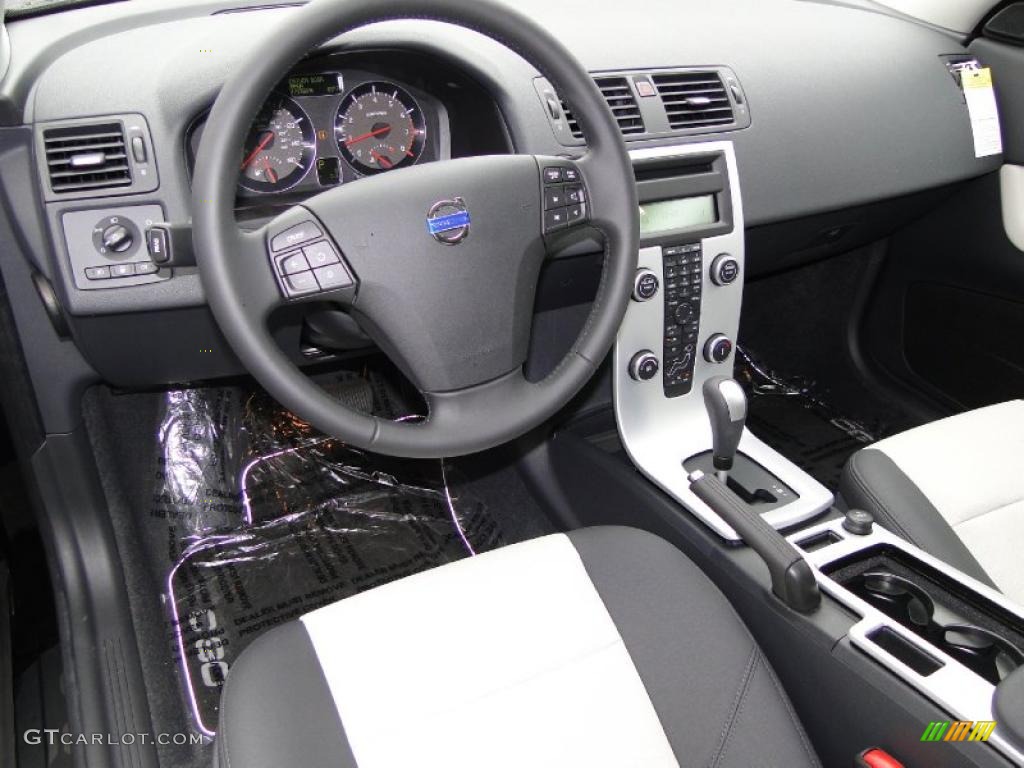 Off Black/Blonde T-Tec Interior 2011 Volvo C30 T5 Photo #46634807