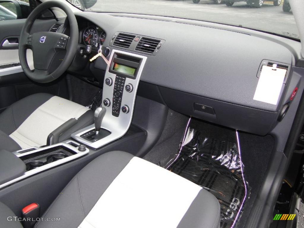 Off Black/Blonde T-Tec Interior 2011 Volvo C30 T5 Photo #46634855