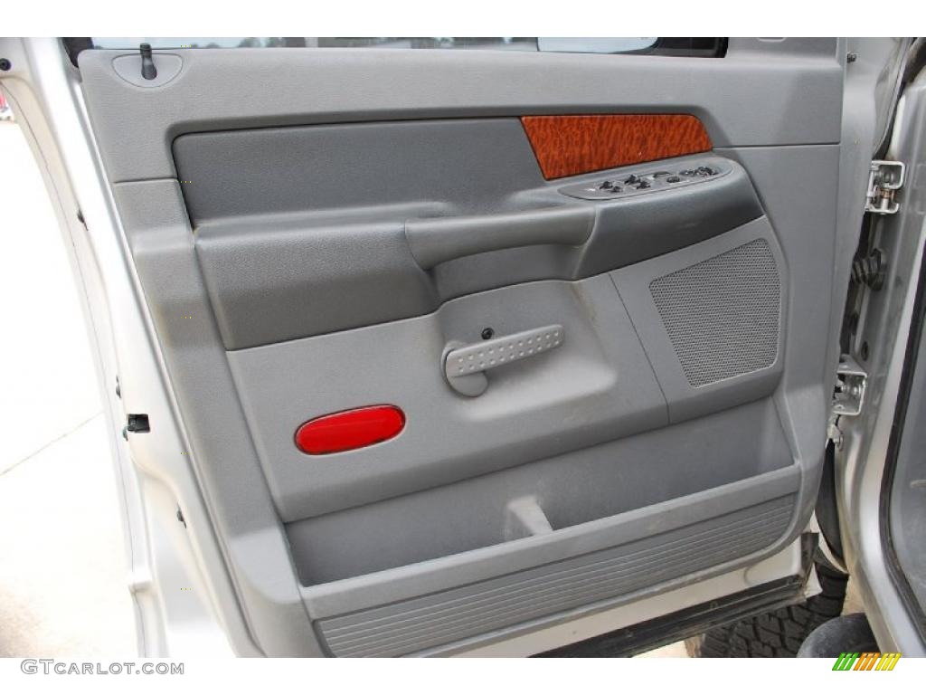 2006 Dodge Ram 2500 SLT Mega Cab 4x4 Medium Slate Gray Door Panel Photo #46636952