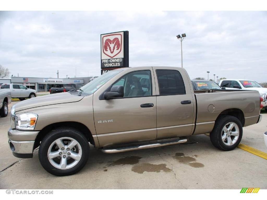 2008 Ram 1500 Big Horn Edition Quad Cab - Light Khaki Metallic / Khaki photo #2