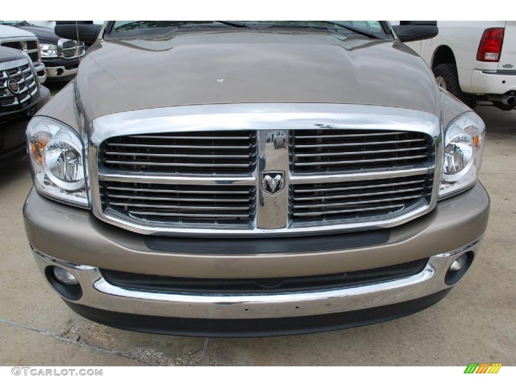 2008 Ram 1500 Big Horn Edition Quad Cab - Light Khaki Metallic / Khaki photo #11