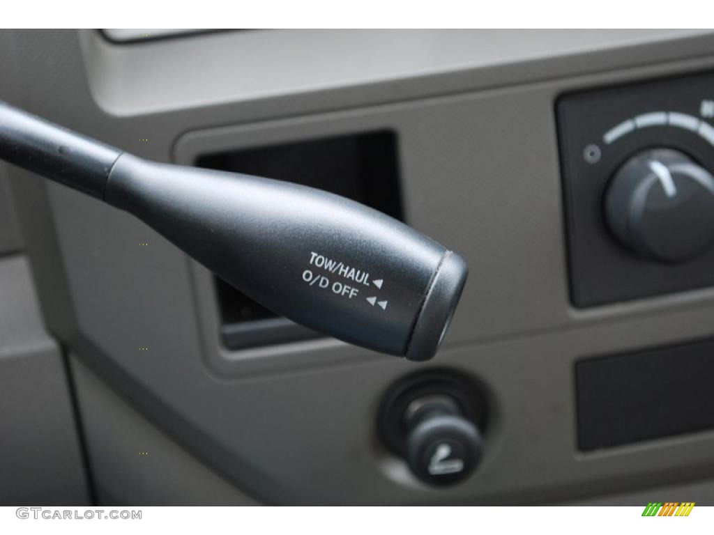 2008 Ram 1500 Big Horn Edition Quad Cab - Light Khaki Metallic / Khaki photo #28