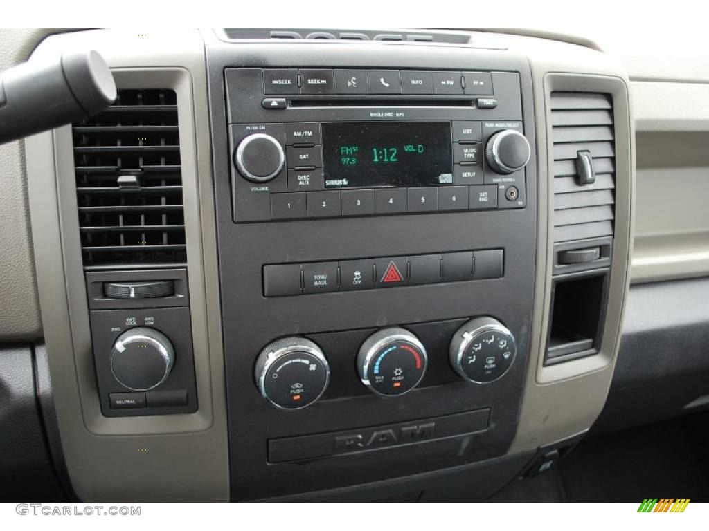 2010 Ram 1500 SLT Crew Cab 4x4 - Brilliant Black Crystal Pearl / Dark Slate Gray photo #23