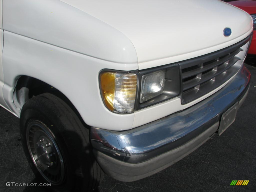 1994 Econoline E250 Cargo Van - White / Gray photo #2