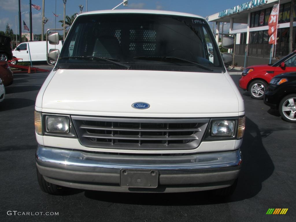1994 Econoline E250 Cargo Van - White / Gray photo #3