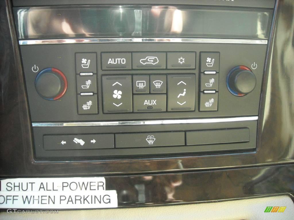 2007 Cadillac Escalade ESV AWD Limousine Controls Photo #46642970