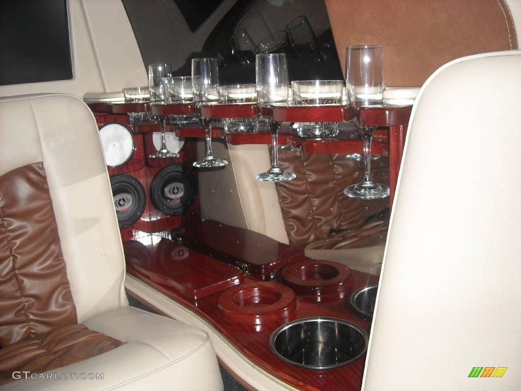 2007 Cadillac Escalade ESV AWD Limousine Interior Color Photos
