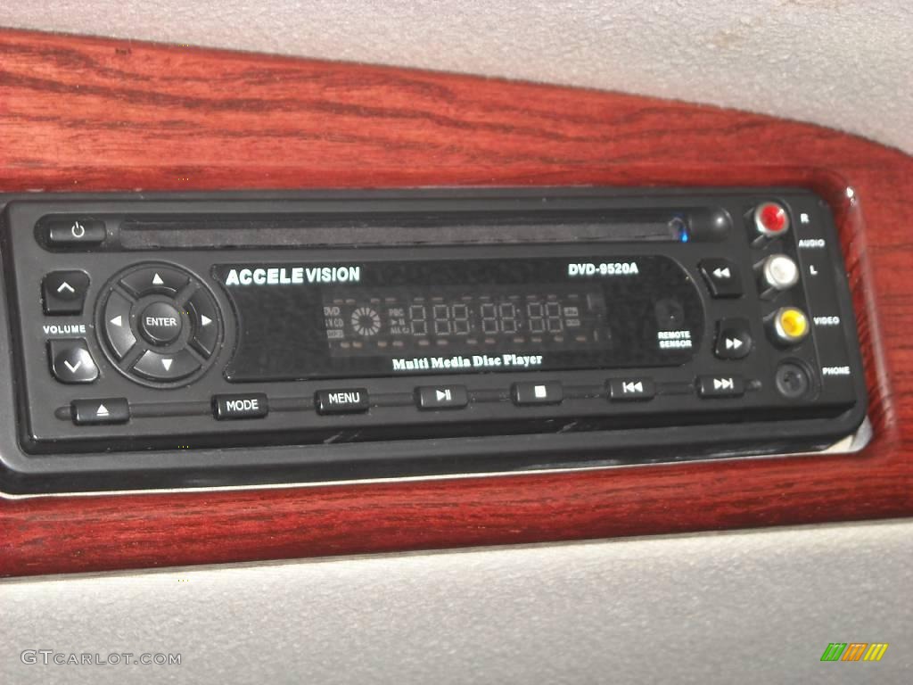 2007 Cadillac Escalade ESV AWD Limousine Controls Photo #46643060