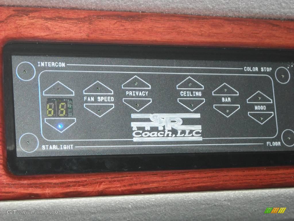 2007 Cadillac Escalade ESV AWD Limousine Controls Photo #46643066