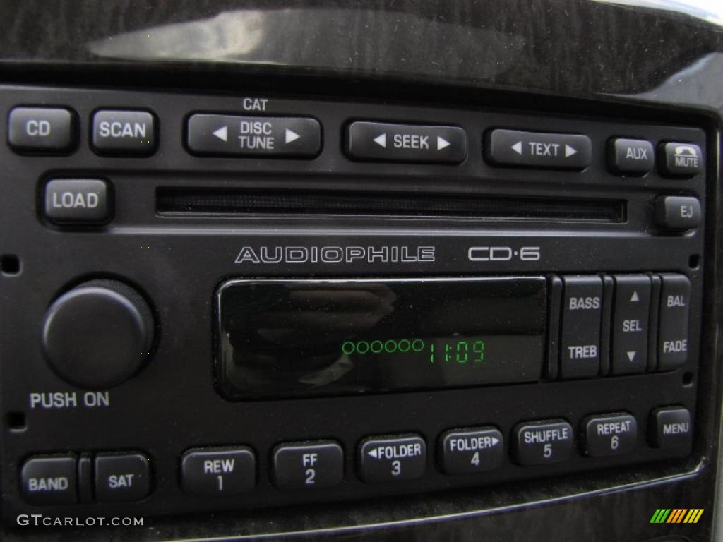 2007 Mercury Mariner Premier Controls Photo #46643498
