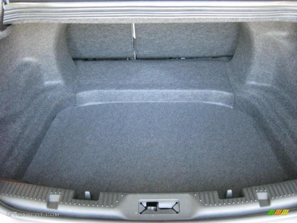 2011 Ford Taurus SEL Trunk Photo #46645280