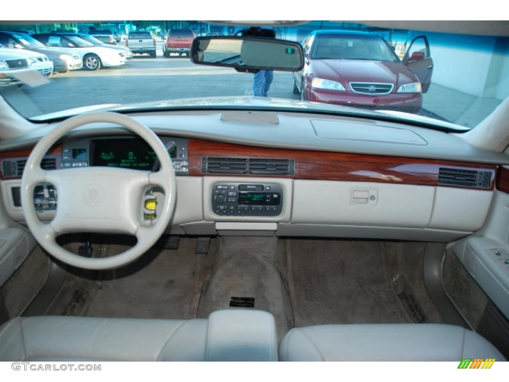 1996 Cadillac DeVille Sedan Beige Dashboard Photo #46645862