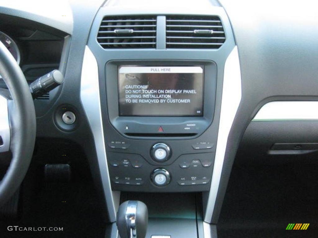 2011 Ford Explorer XLT 4WD Controls Photo #46646534