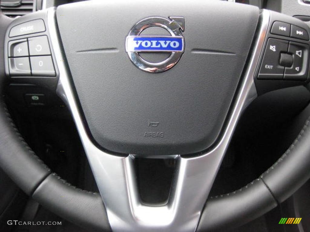 2012 Volvo S60 T5 Controls Photo #46647110