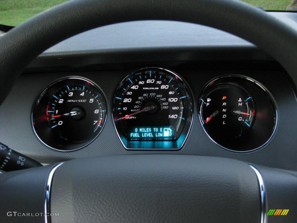 2011 Ford Taurus SE Gauges Photo #46647308