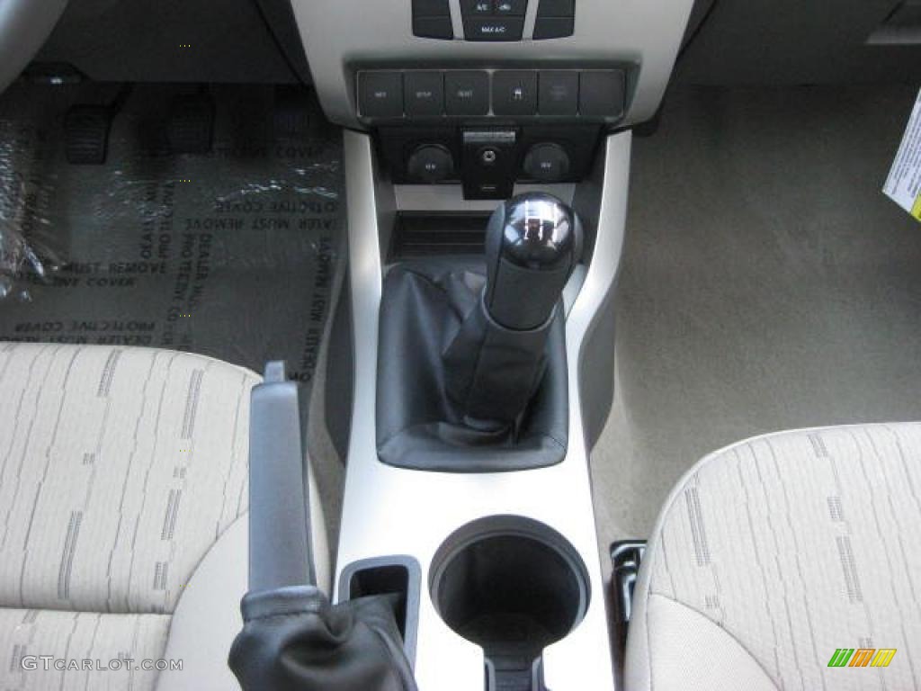 2011 Ford Focus SE Sedan 5 Speed Manual Transmission Photo #46647464
